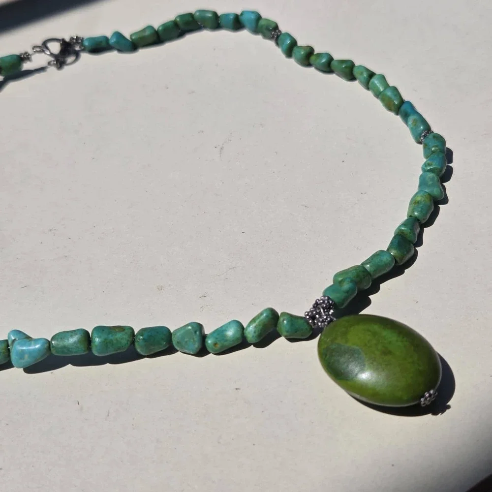 Vintage Turquoise Stone Beaded Pendant Necklace Teal Green Toggle Clasp